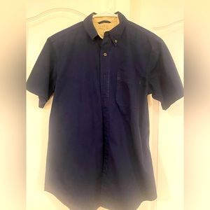 Men’s casual button down dress shirt